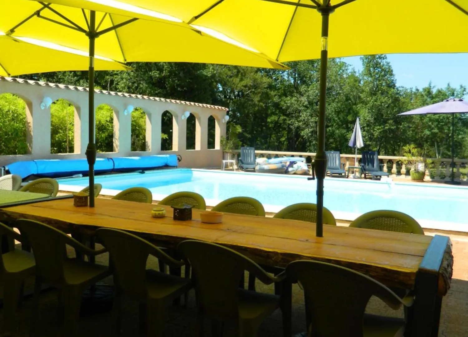 le clos des dryades Vers  Couette-café